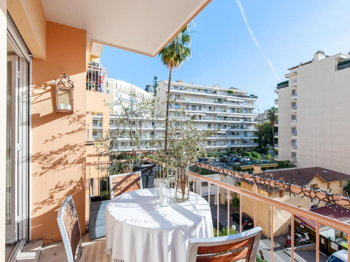 Nice Apartment In Menton With Balcony Terrace Exterior foto